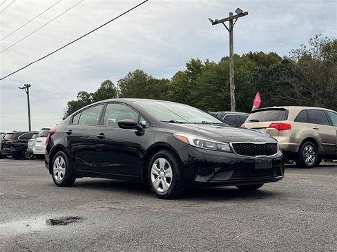 Used 2018 Kia Forte LX image 4