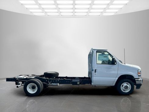 New 2026 Ford E-350 and Econoline 350 Super Duty w/ Ambulance Prep Package image 3
