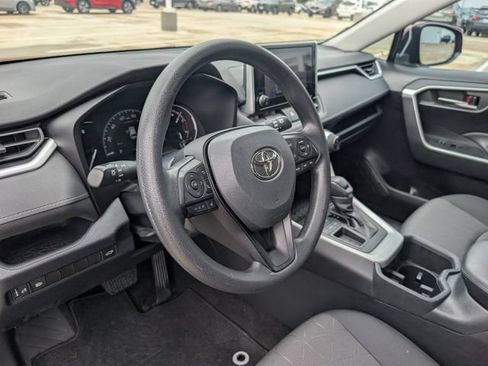Used 2023 Toyota RAV4 XLE w/ Convenience Package FWD image 9