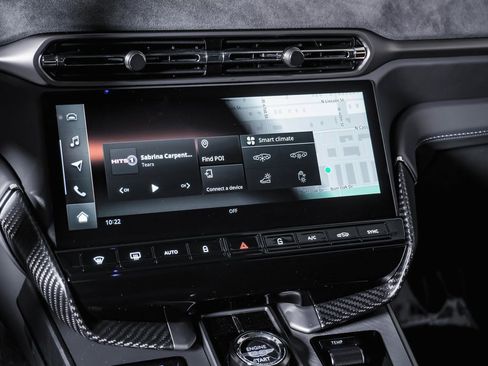 New 2025 Aston Martin Vanquish image 32