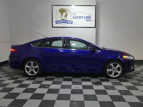 Used 2016 Ford Fusion SE image 6