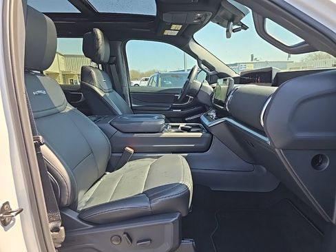 New 2026 Ford Expedition Max Platinum w/ Stealth Performance Package image 53