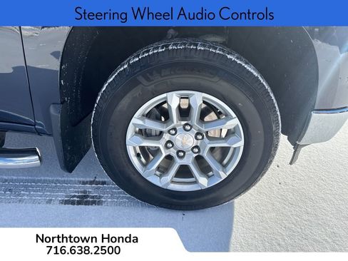 Used 2022 Chevrolet Silverado 1500 LT w/ Z71 Off-Road Package image 14