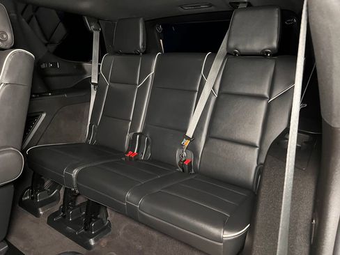 Used 2023 Cadillac Escalade Premium Luxury image 23