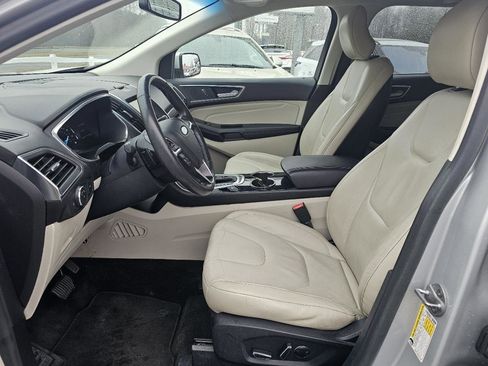 Used 2015 Ford Edge Titanium image 3