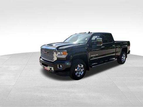Used 2019 GMC Sierra 3500 Denali w/ Duramax Plus Package AWD/4WD image 7