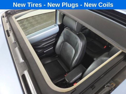 Used 2010 Volkswagen Beetle Coupe image 21