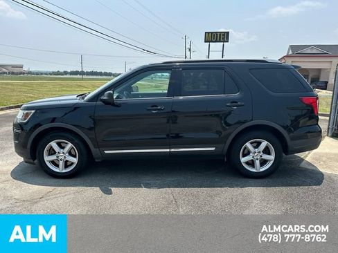 Used 2018 Ford Explorer XLT FWD image 9