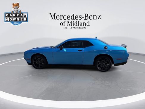 Used 2023 Dodge Challenger SXT w/ Plus Package RWD image 5