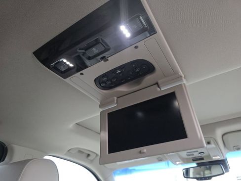 Used 2019 GMC Yukon Denali w/ Denali Ultimate Package image 12