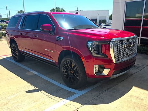 Used 2023 GMC Yukon XL Denali w/ Max Trailering Package AWD/4WD image 6