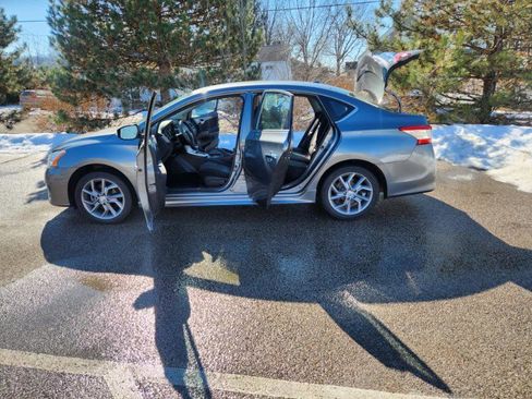 Used 2015 Nissan Sentra SR image 25