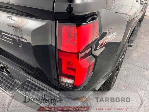Used 2024 Chevrolet Colorado Z71 w/ Z71 Convenience Package 2 AWD/4WD image 15