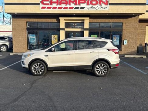 Used 2018 Ford Escape Titanium image 1