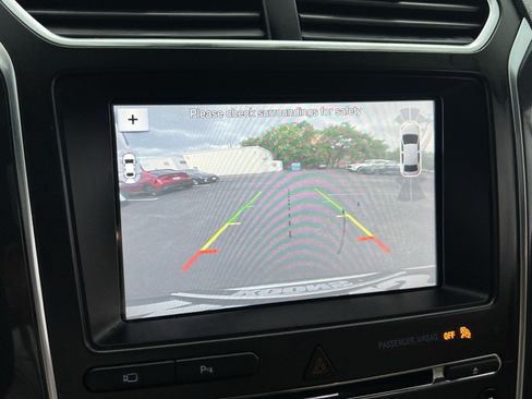 Used 2018 Ford Explorer Limited FWD image 18
