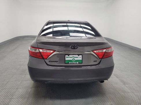 Used 2016 Toyota Camry SE w/ Moonroof Package image 6