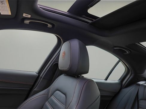 New 2025 Alfa Romeo Giulia Intensa w/ Driving Assist Package image 18