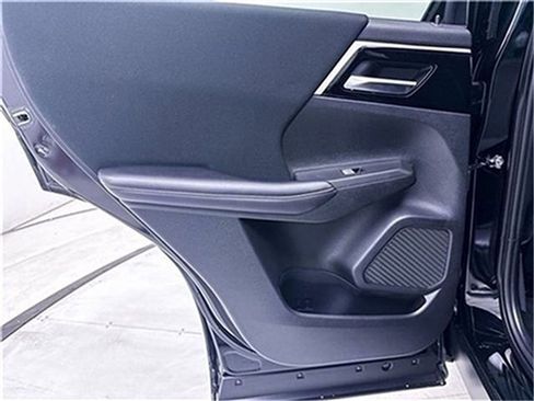 New 2025 Mitsubishi Outlander ES image 20