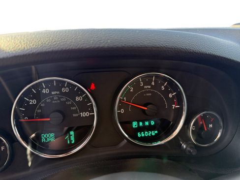 Used 2018 Jeep Wrangler Unlimited Sport S AWD/4WD image 11