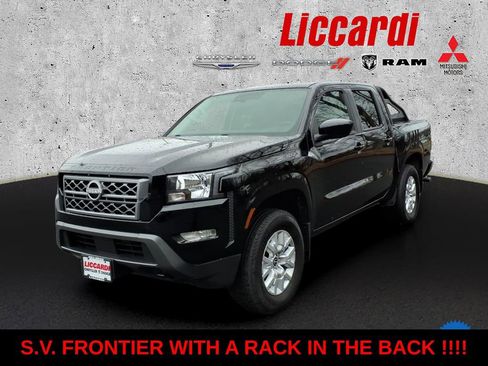 Used 2023 Nissan Frontier SV w/ SV Convenience Package image 3