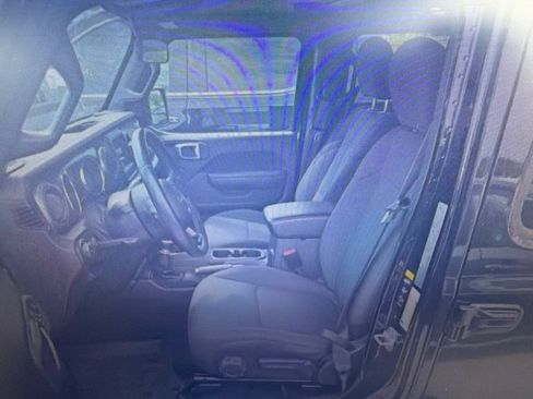 Used 2022 Jeep Wrangler Unlimited Sport AWD/4WD image 9