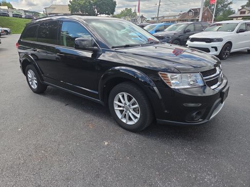 Used 2017 Dodge Journey SXT AWD/4WD image 1