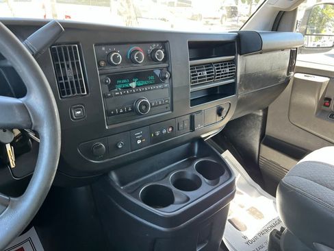 Used 2020 Chevrolet Express 3500 LT w/ LT Preferred Equipment Group RWD image 28