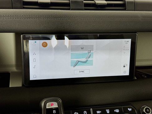 Used 2023 Land Rover Defender 110 X-Dynamic SE image 16