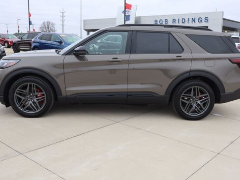 New 2026 Ford Explorer ST w/ Sun And Sound Package image 8