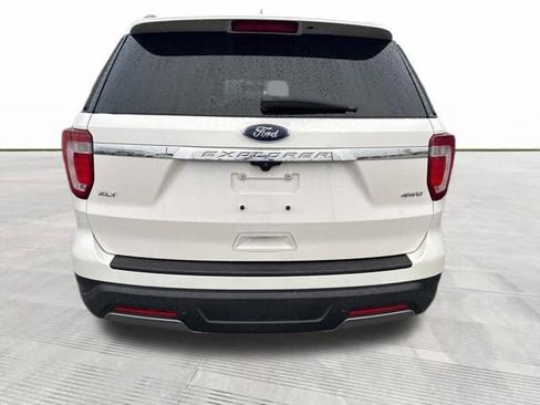 Used 2019 Ford Explorer XLT w/ Equipment Group 202A image 6