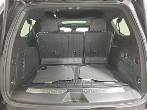 Used 2025 GMC Yukon XL AT4 w/ AT4 Premium Package AWD/4WD image 10