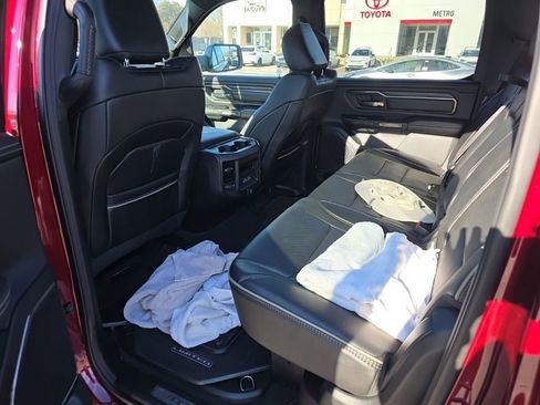 Used 2020 RAM 1500 Limited w/ Body Color Bumper Group image 17