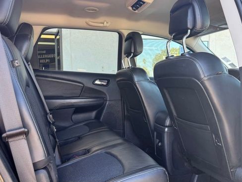 Used 2019 Dodge Journey Crossroad image 25