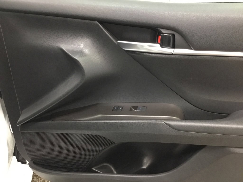 Used 2024 Toyota Camry SE FWD image 19