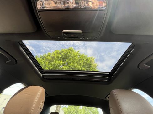 Used 2020 Mercedes-Benz E 350 Sedan image 29