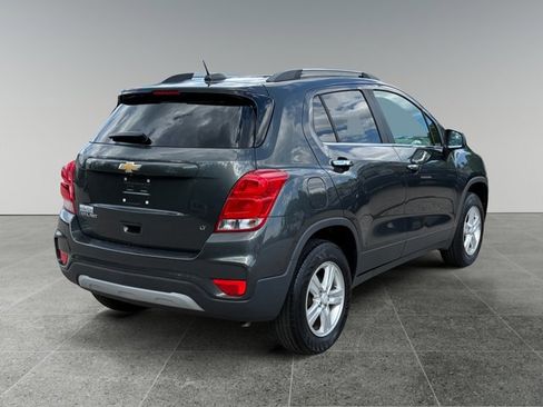 Used 2020 Chevrolet Trax LT w/ LT Convenience Package AWD/4WD image 5