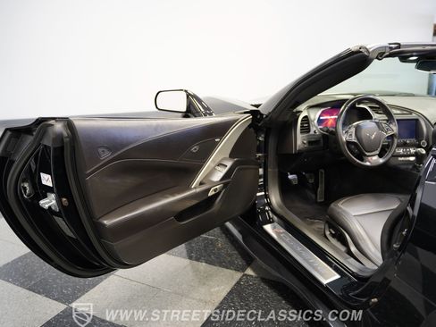 Used 2015 Chevrolet Corvette Stingray Coupe RWD image 37