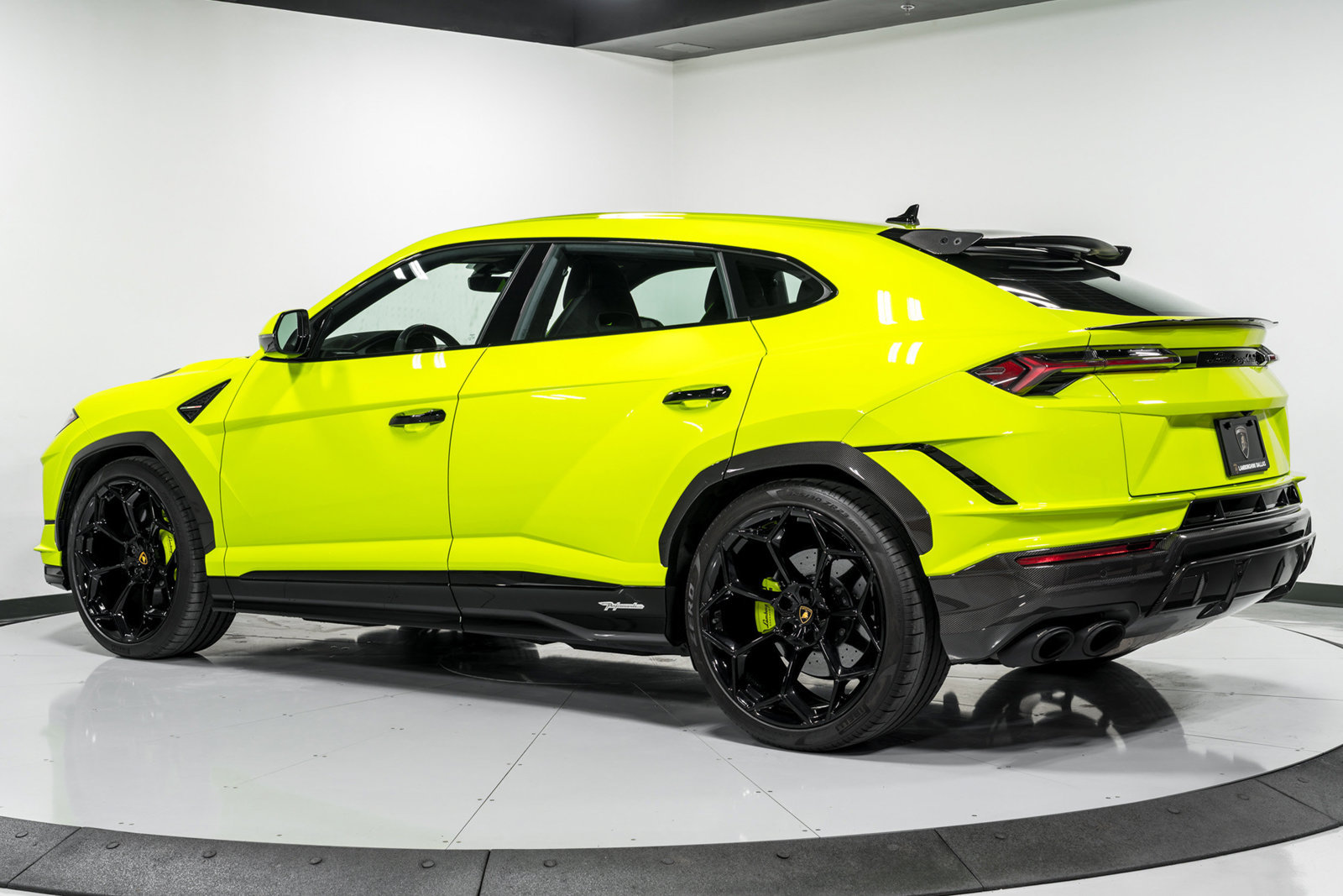 Used 2024 Lamborghini Urus Performante AWD/4WD image 6