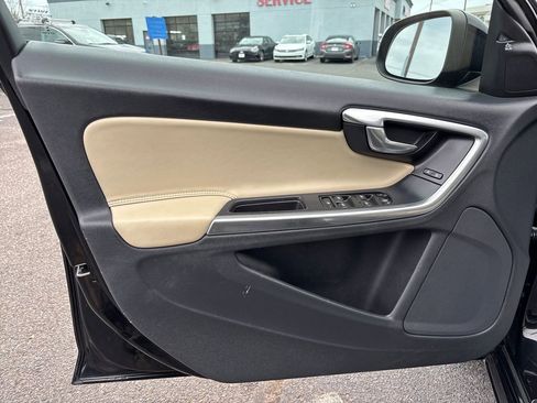 Used 2017 Volvo S60 T5 Dynamic w/ Vision Package image 16