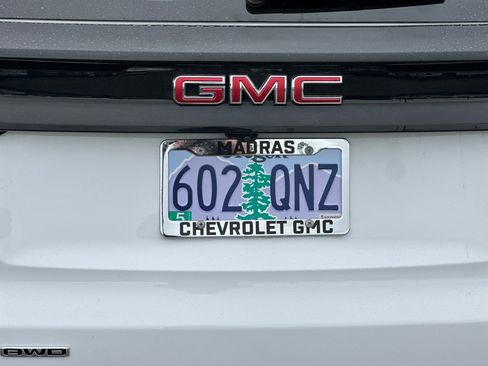 Used 2025 GMC Acadia AT4 w/ LPO, Floor Liner Package AWD/4WD image 47