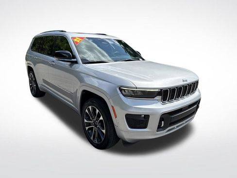 Used 2021 Jeep Grand Cherokee L Overland w/ Luxury Tech Group IV AWD/4WD image 3