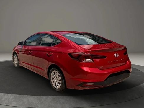 Used 2019 Hyundai Elantra SE FWD image 3