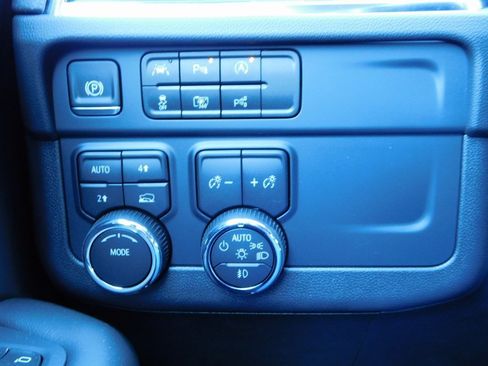 New 2025 Chevrolet Tahoe Premier image 39