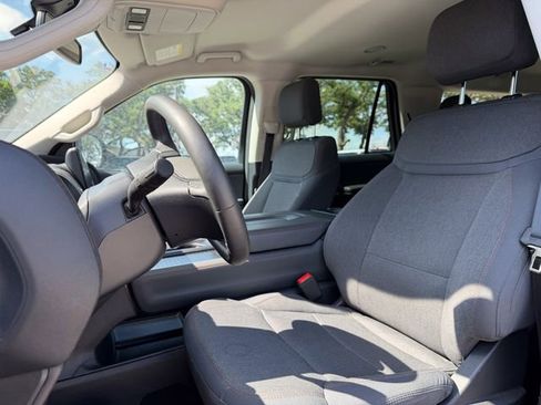 Used 2025 Ford Expedition Max Active RWD image 9