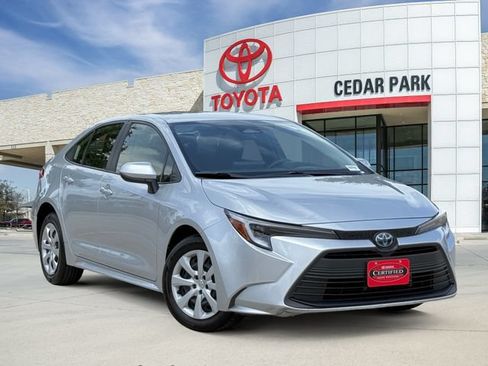 Used 2024 Toyota Corolla LE FWD image 1
