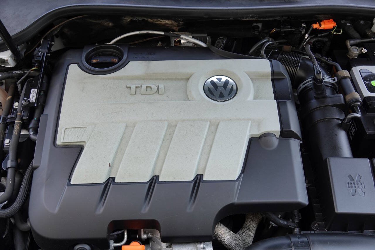 Used 2012 Volkswagen Jetta TDI FWD image 79