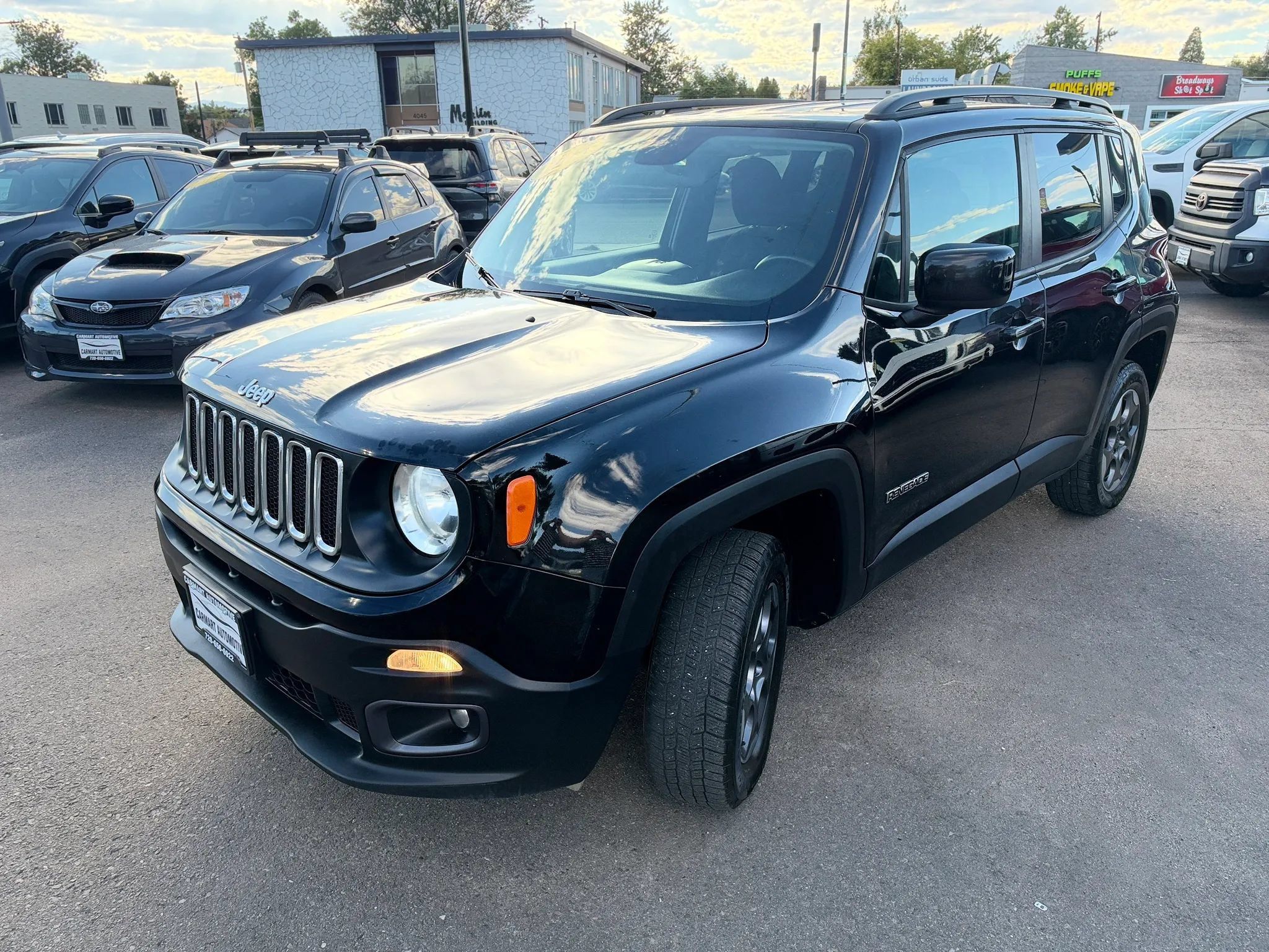 Used 2015 Jeep Renegade Latitude w/ Cold Weather Group II AWD/4WD image 5