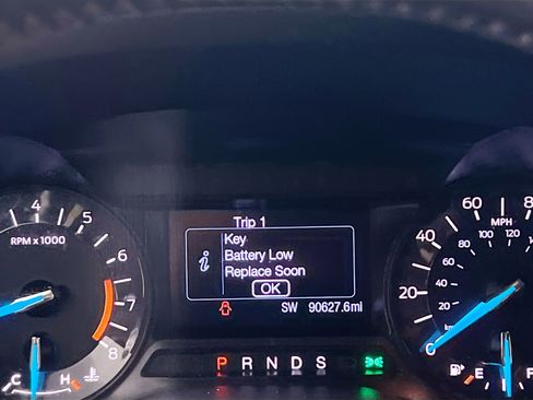 Used 2016 Ford Explorer XLT image 23