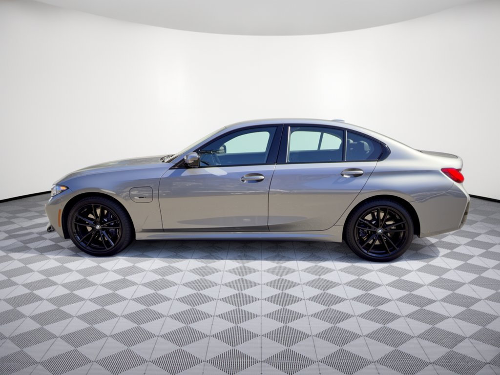 Certified 2023 BMW 330e xDrive w/ M Sport Package AWD/4WD image 2