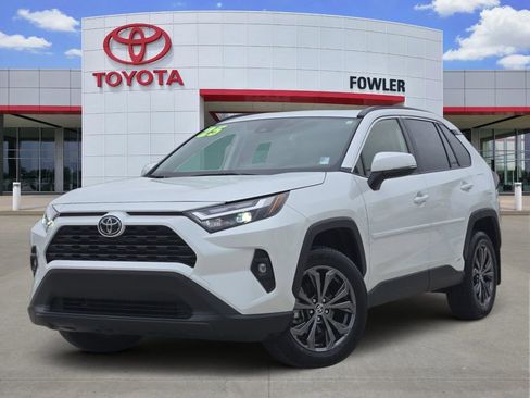 Used 2025 Toyota RAV4 XLE Premium image 1